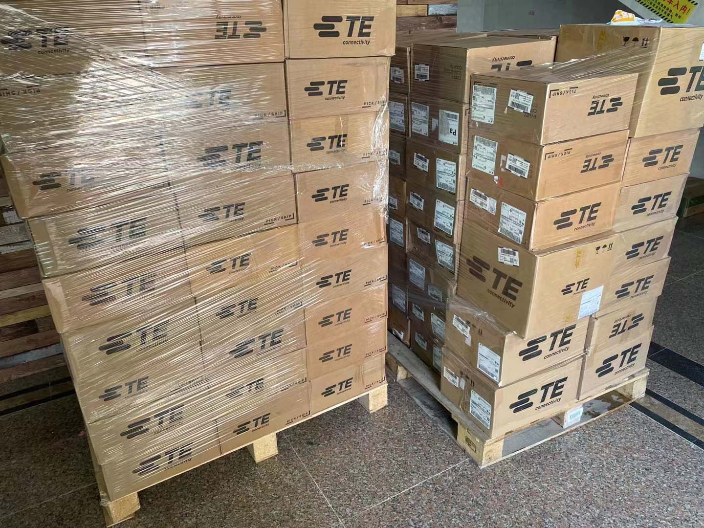 stc单片机和stm32哪个好